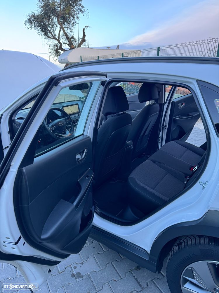 Hyundai Kauai 64 kWh Premium+P.Premium - 17