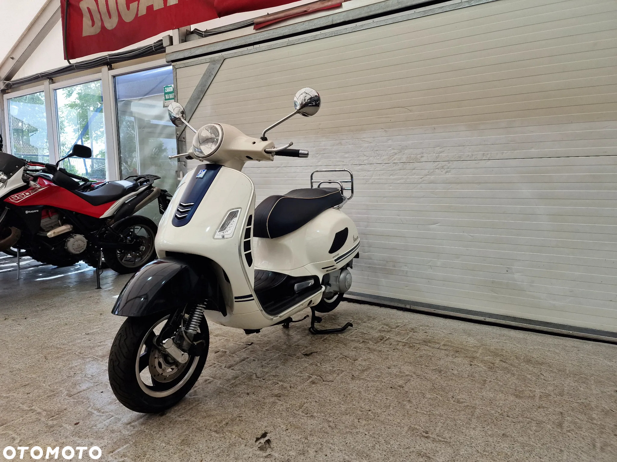 Piaggio Vespa - 16