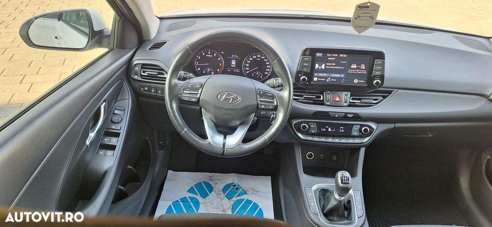 Hyundai i30 1.5 110CP M/T Highway - 13