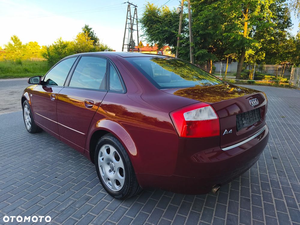 Audi A4 Limousine - 7