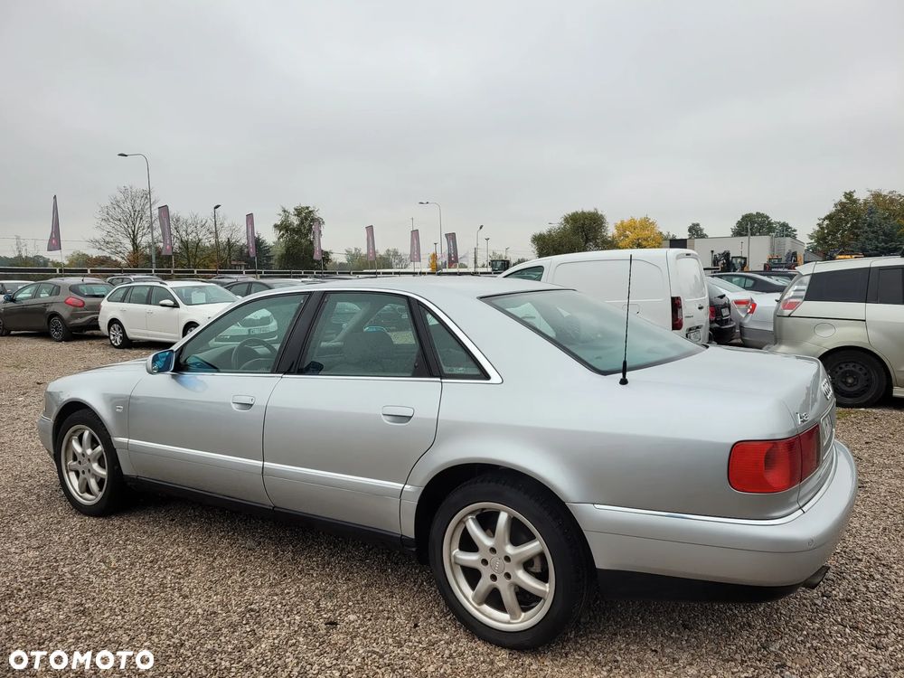Audi A8 - 3