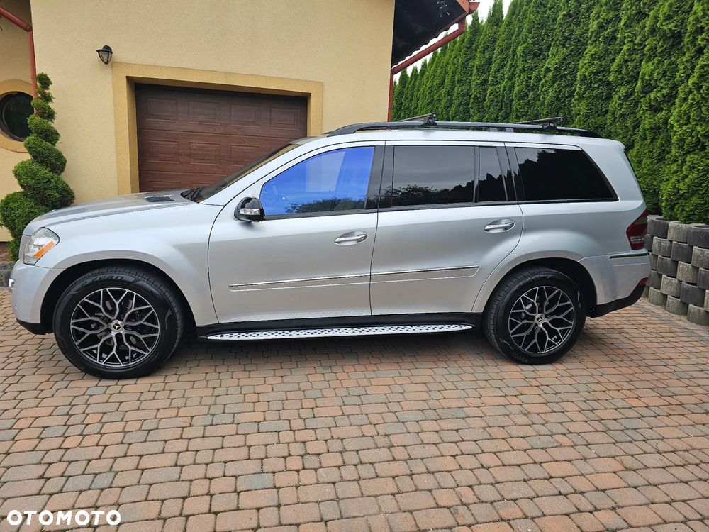 Mercedes-Benz GL - 21