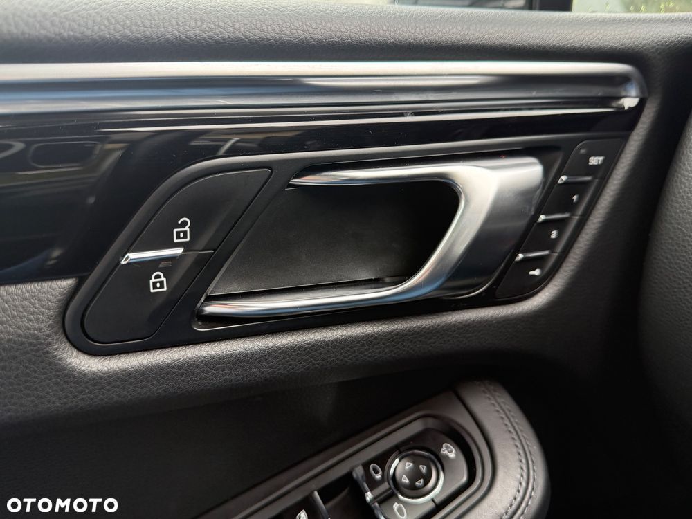 Porsche Macan S - 19