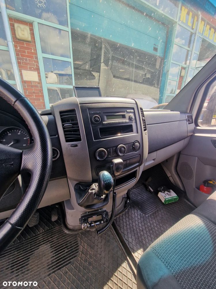 Mercedes-Benz Sprinter - 14