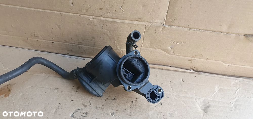 Obudowa termostatu króciec wąż przewód wody VW Polo V 6R 1.4 036103464AK - 5