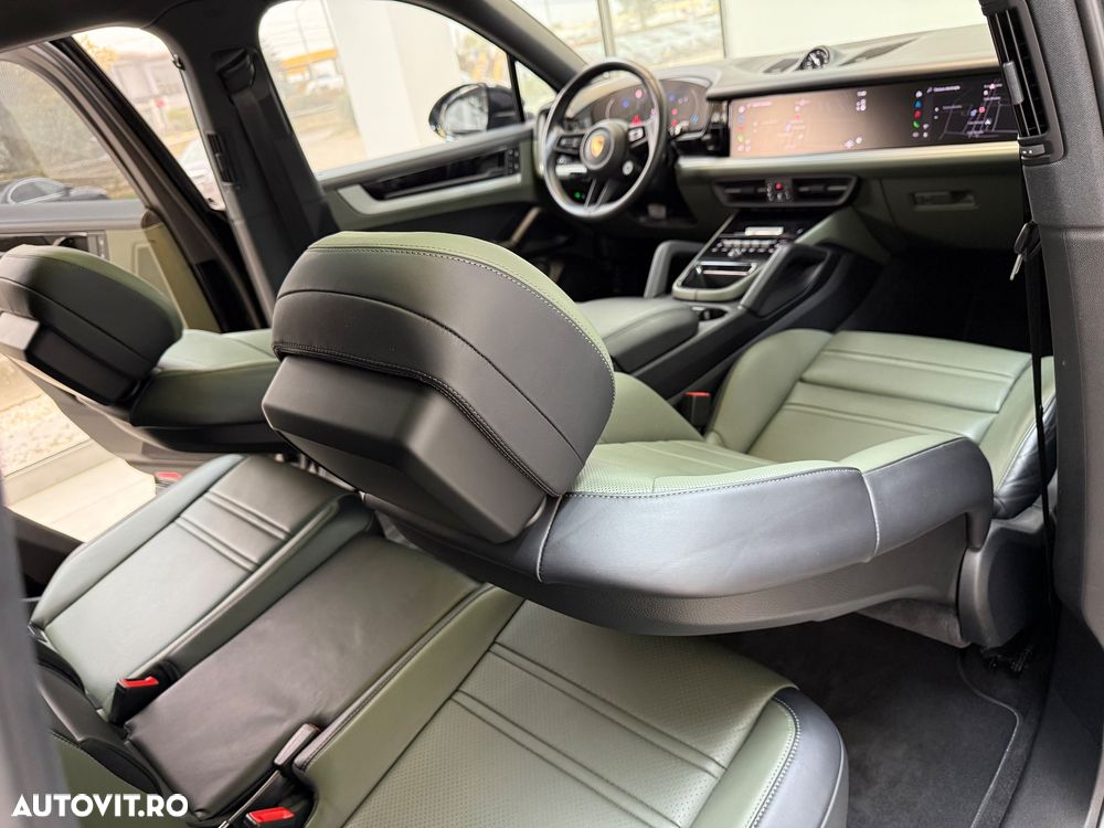Porsche Cayenne Coupe Black Edition - 30