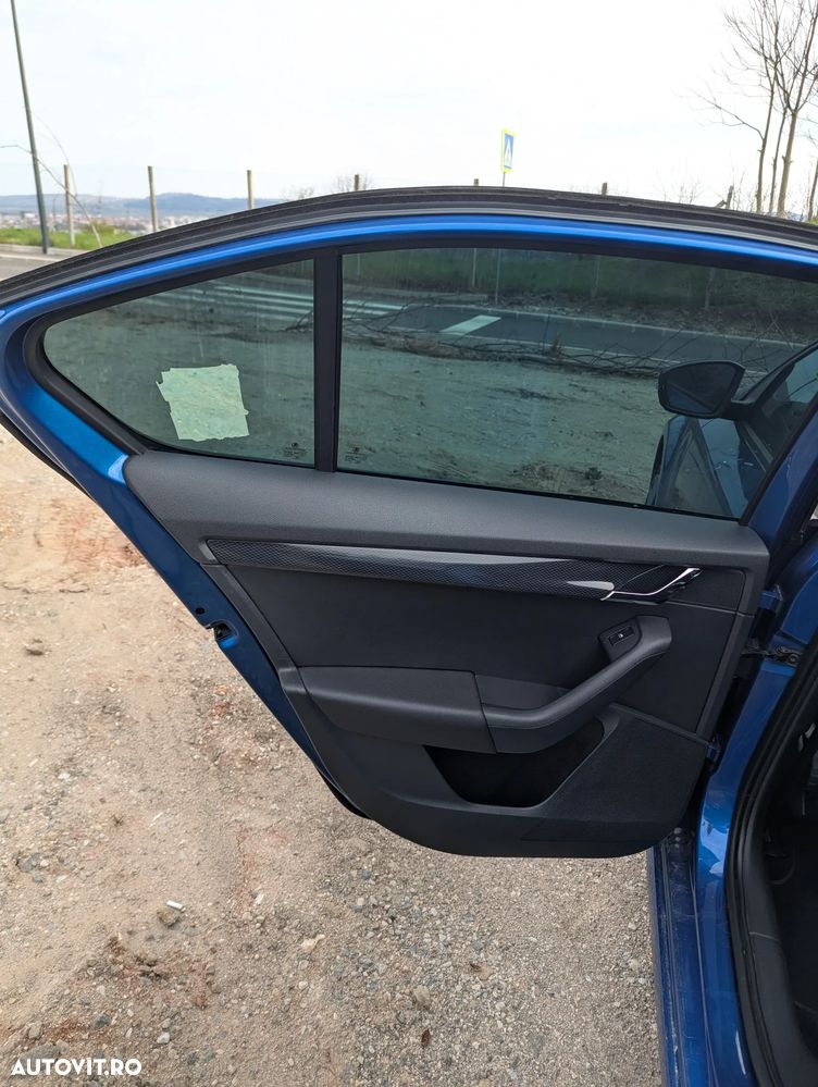 Skoda Octavia 2.0 TDI DSG RS - 15