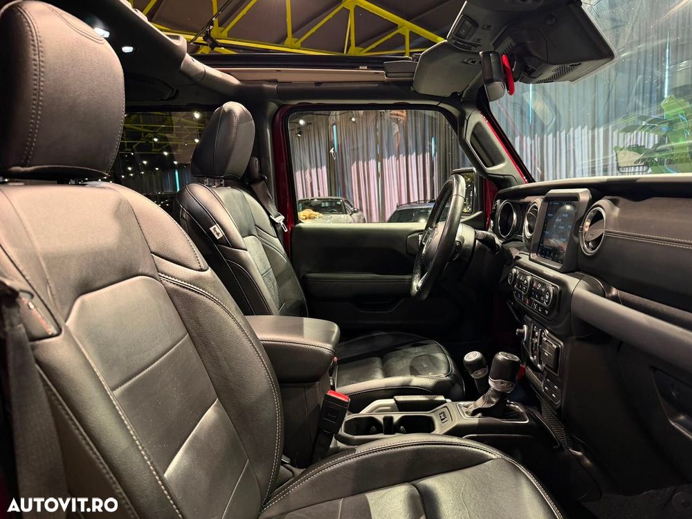 Jeep Wrangler - 33