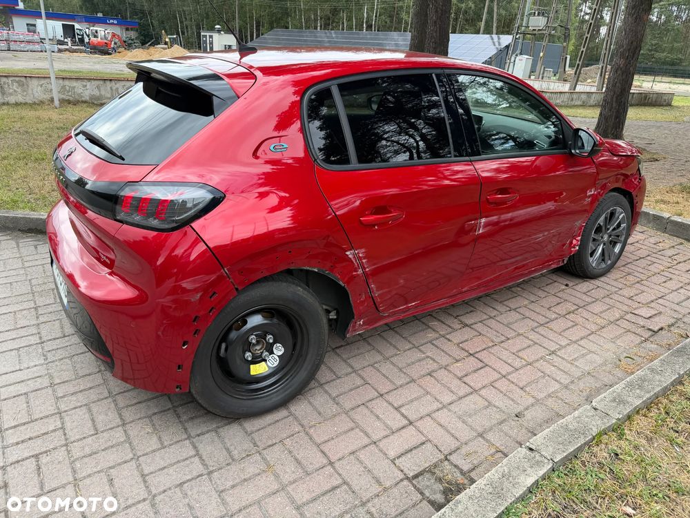 Peugeot 208 - 4