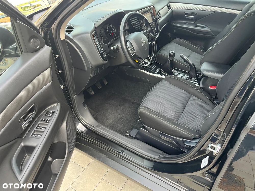 Mitsubishi Outlander 2.0 2WD Edition - 12
