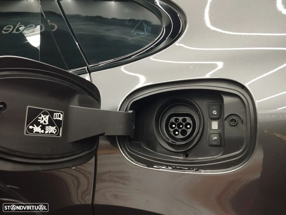 Porsche Cayenne Coupé E-Hybrid - 17