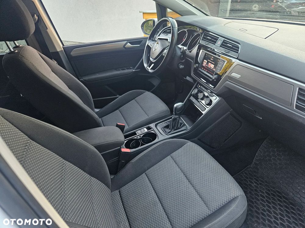 Volkswagen Touran 2.0 TDI SCR (BlueMotion Technology) DSG Comfortline - 6