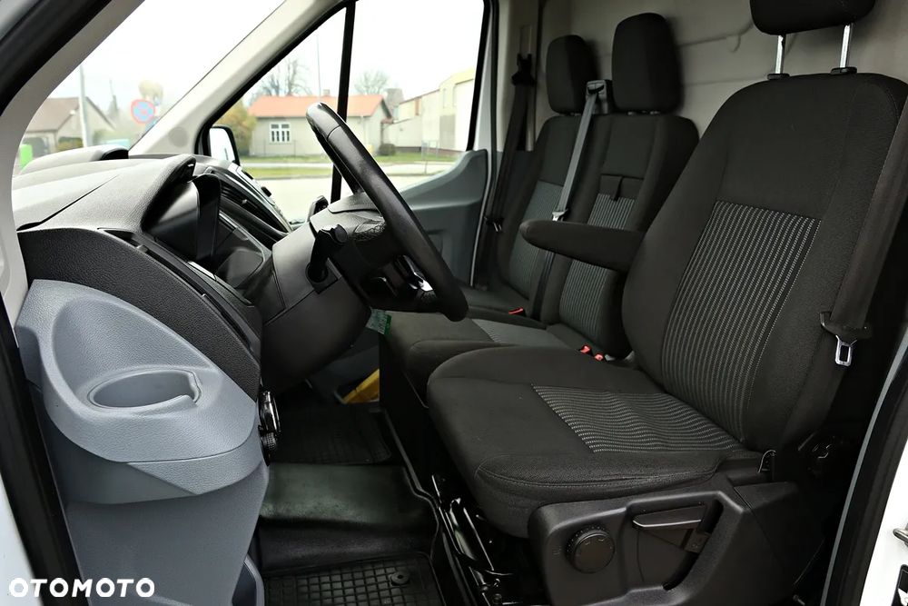 Ford Transit - 22