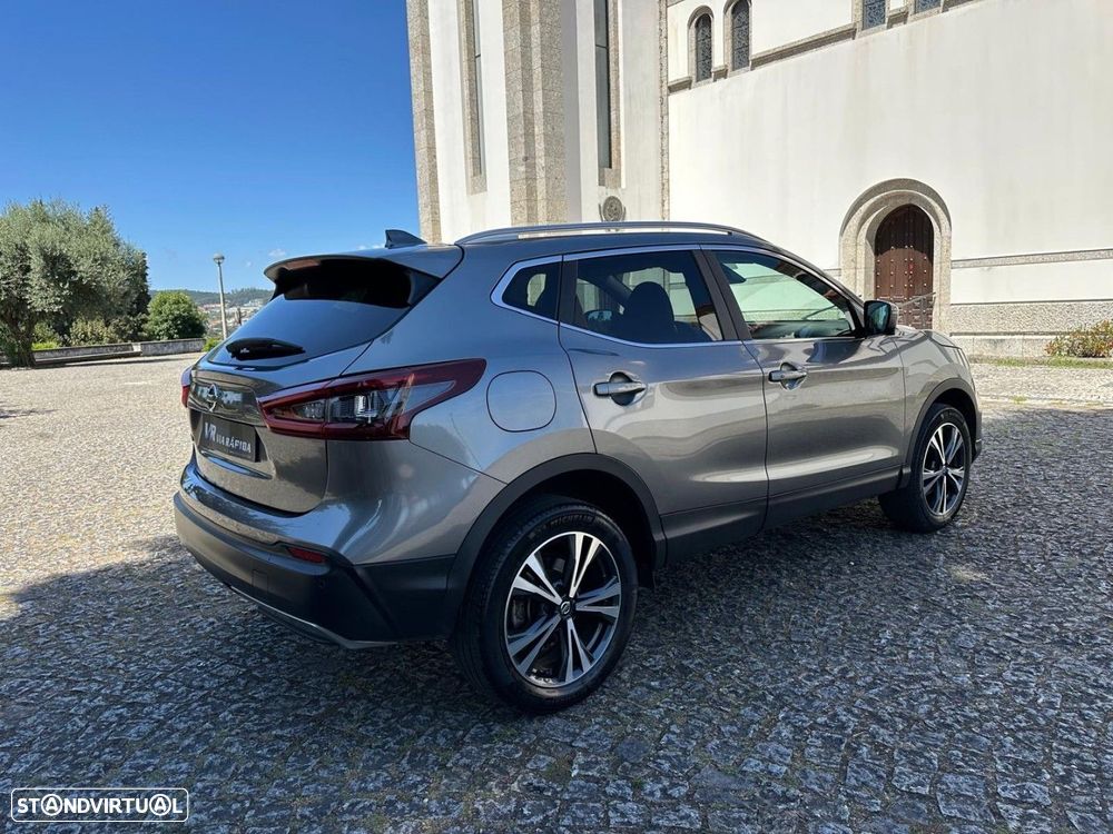 Nissan Qashqai 1.5 dCi N-Connecta J18+Led - 30