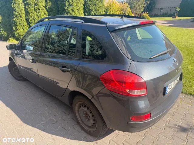 Renault Clio - 2