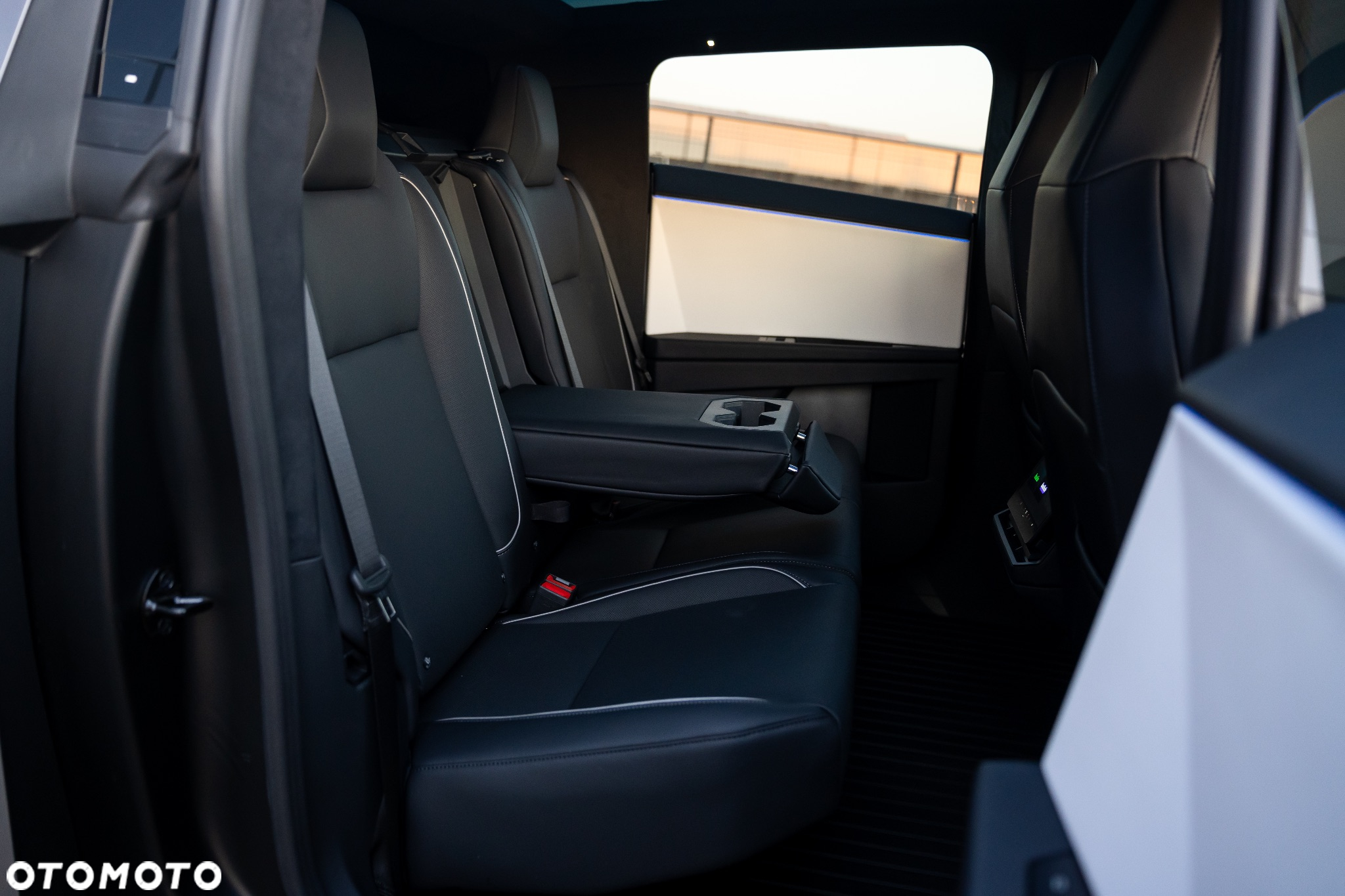 Tesla Cybertruck - 23