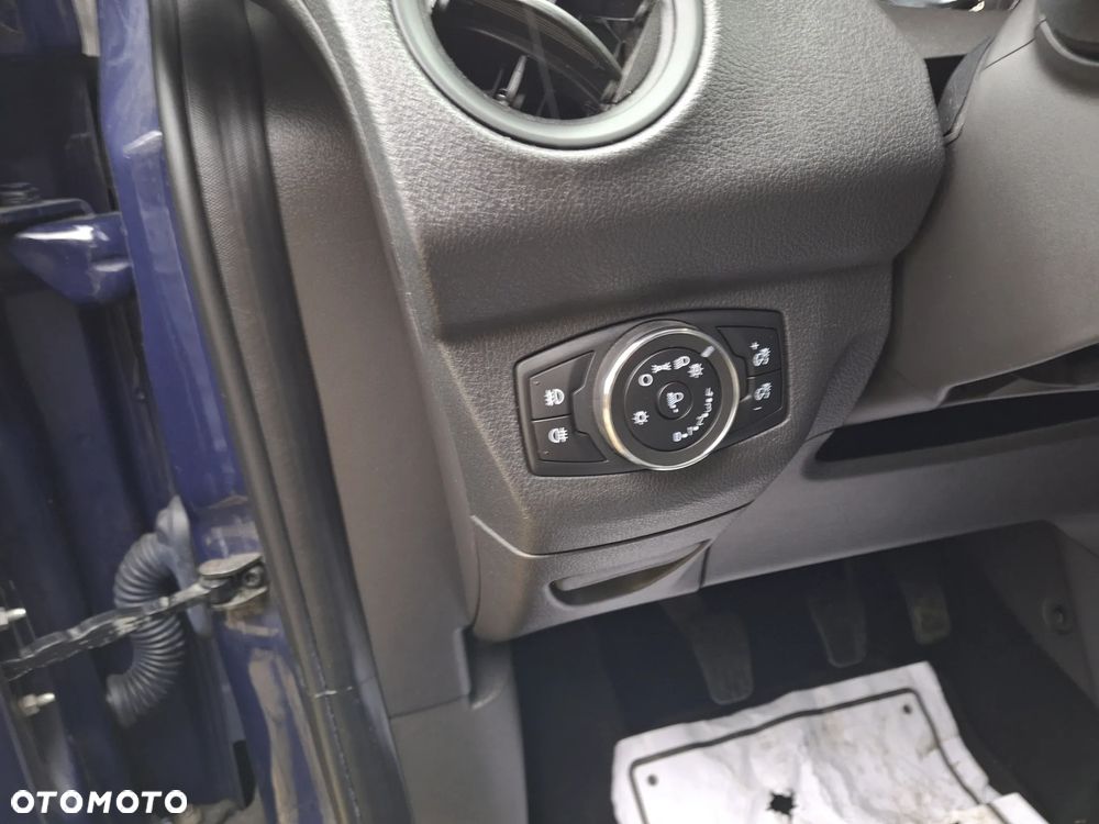 Ford Tourneo Courier 1.0 EcoBoost Ambiente - 17