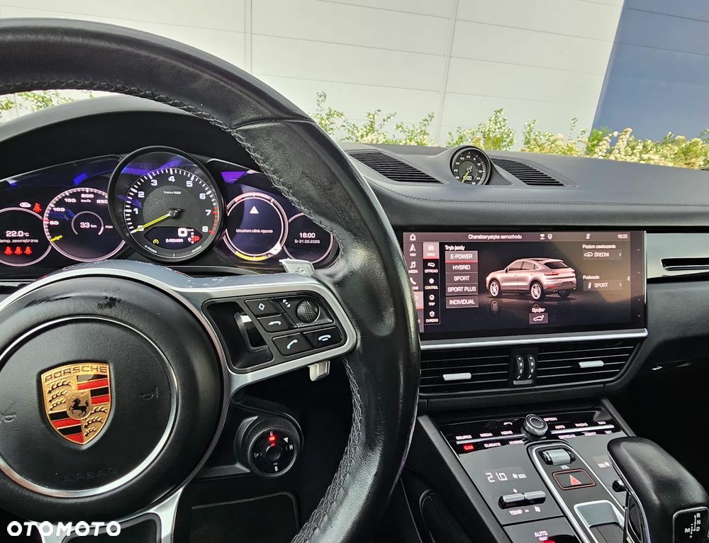Porsche Cayenne - 17