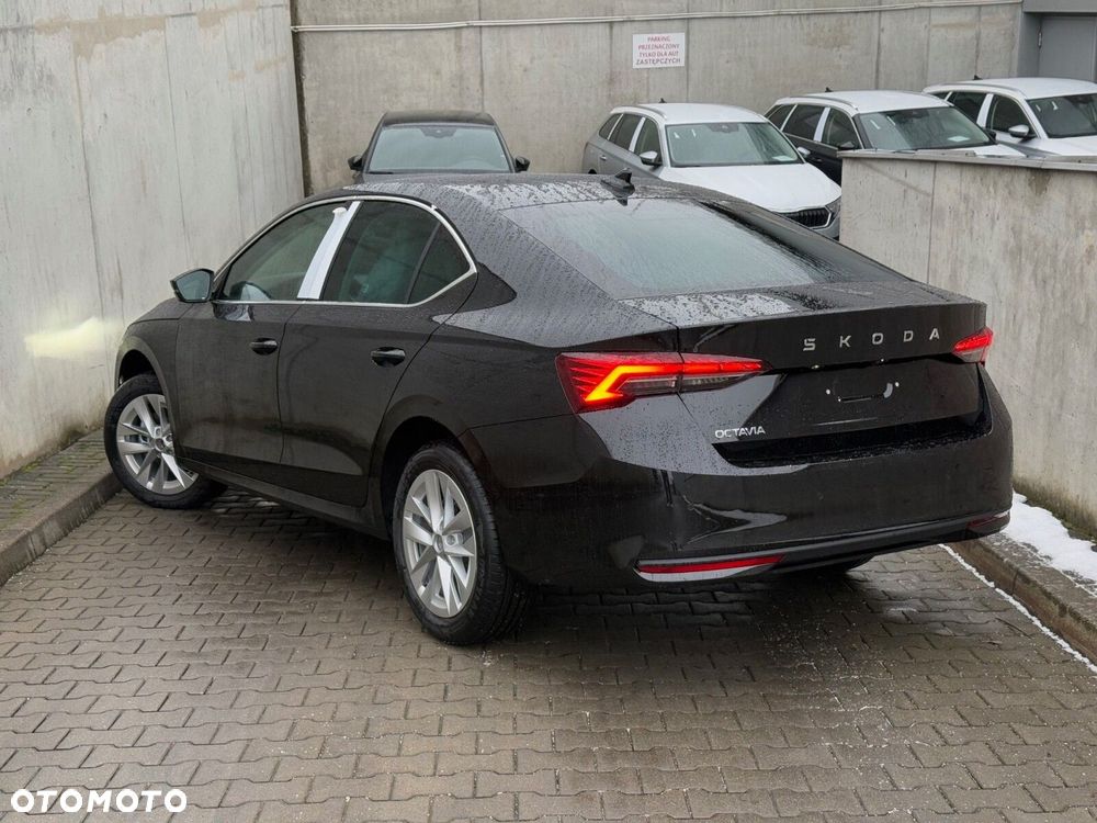 Skoda Octavia 2.0 TSI Selection 4x4 DSG - 6