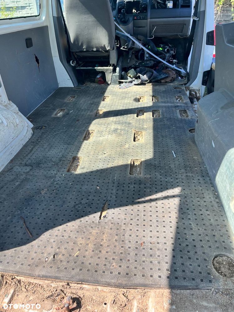 Wykładzina mata guma paki VW Transporter T5 osobowy - 2