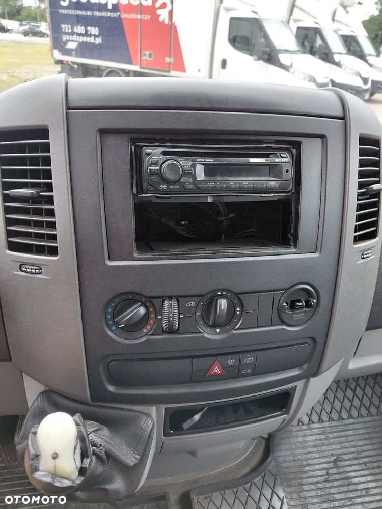 Volkswagen CRAFTER - 11