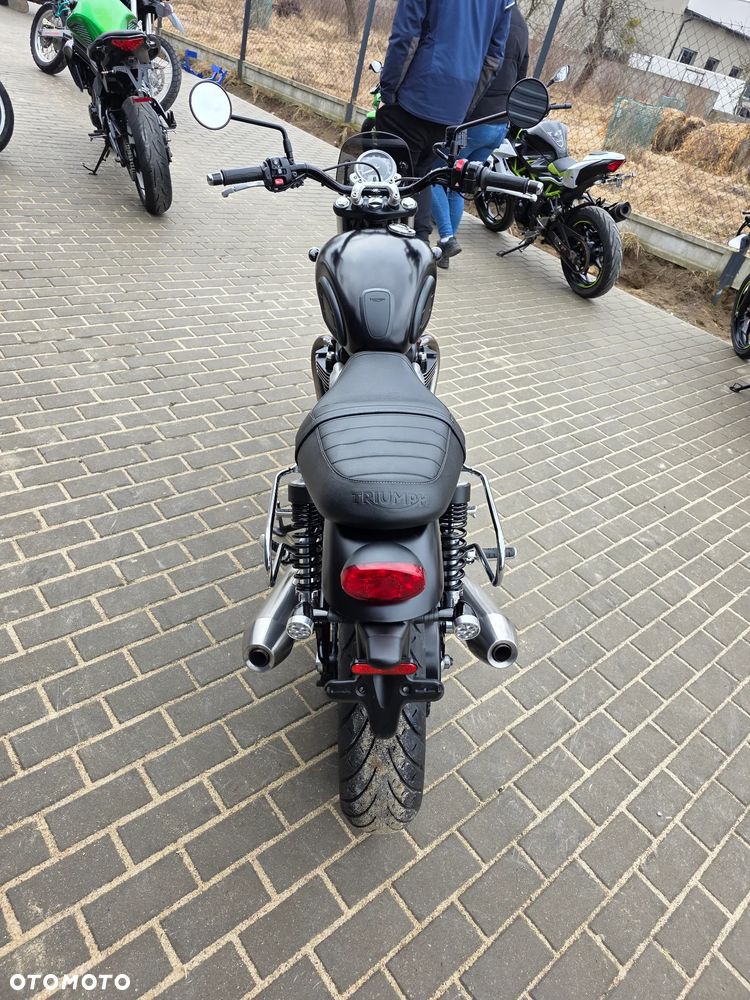 Triumph Street Twin - 18