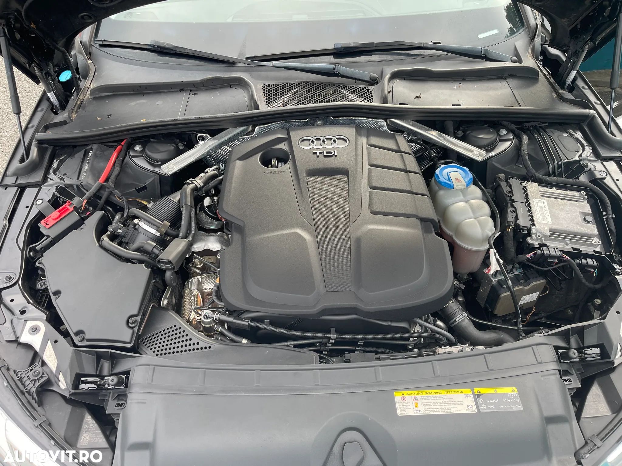 Audi A4 2.0 TDI ultra S tronic Sport - 37