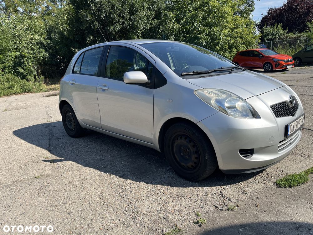 Toyota Yaris 1.3 Sol - 3
