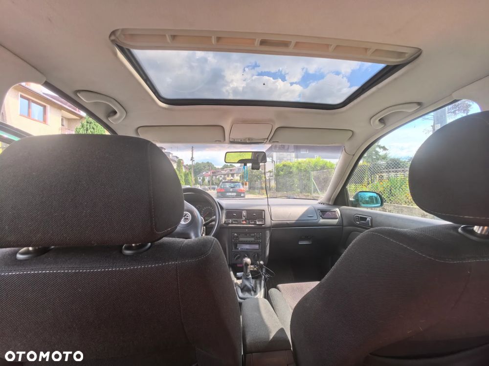 Volkswagen Golf 1.8 Comfortline - 7