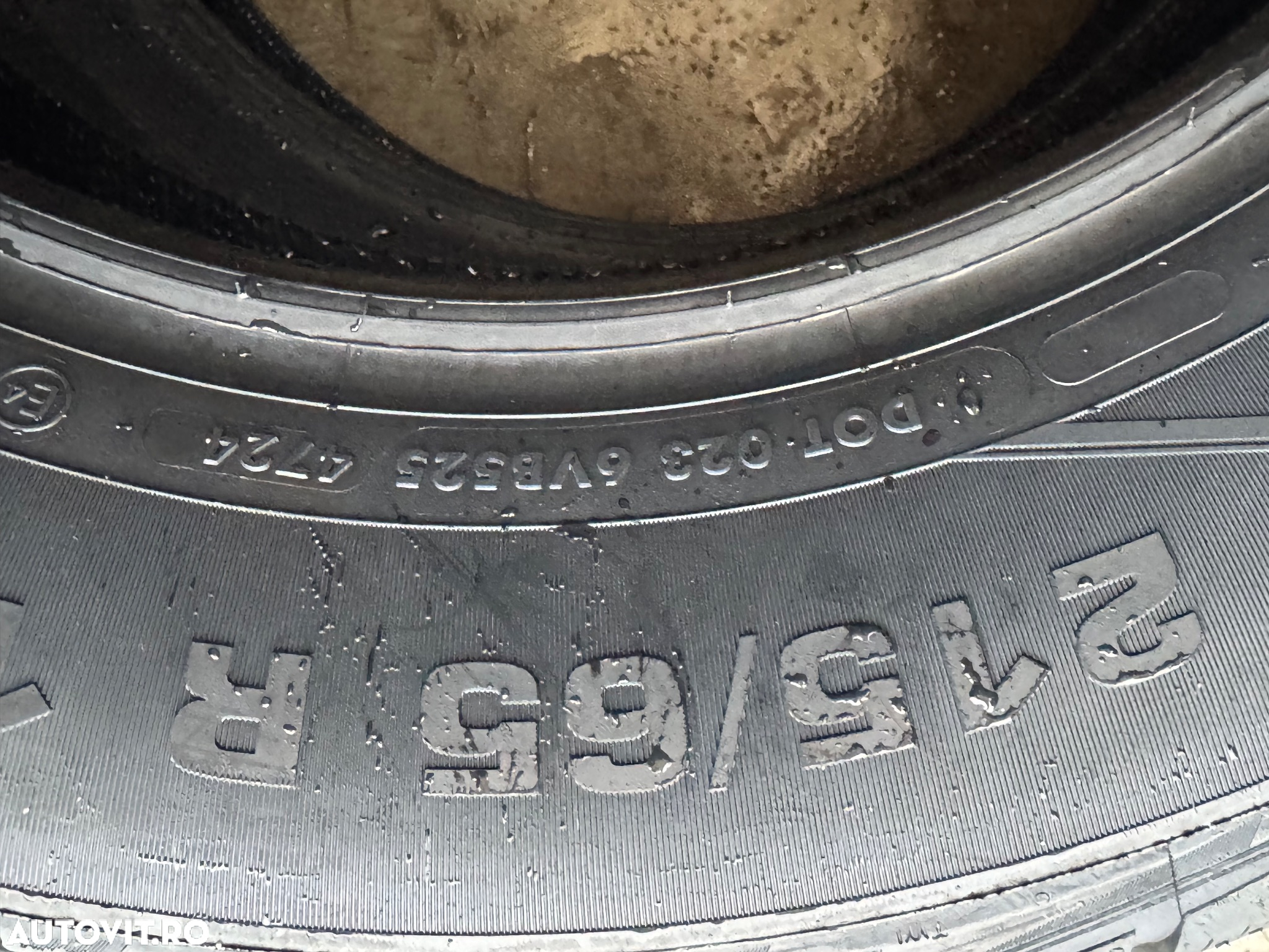 Vând 4 anvelope 215/65/16 vredestein de iarnă noi - 4