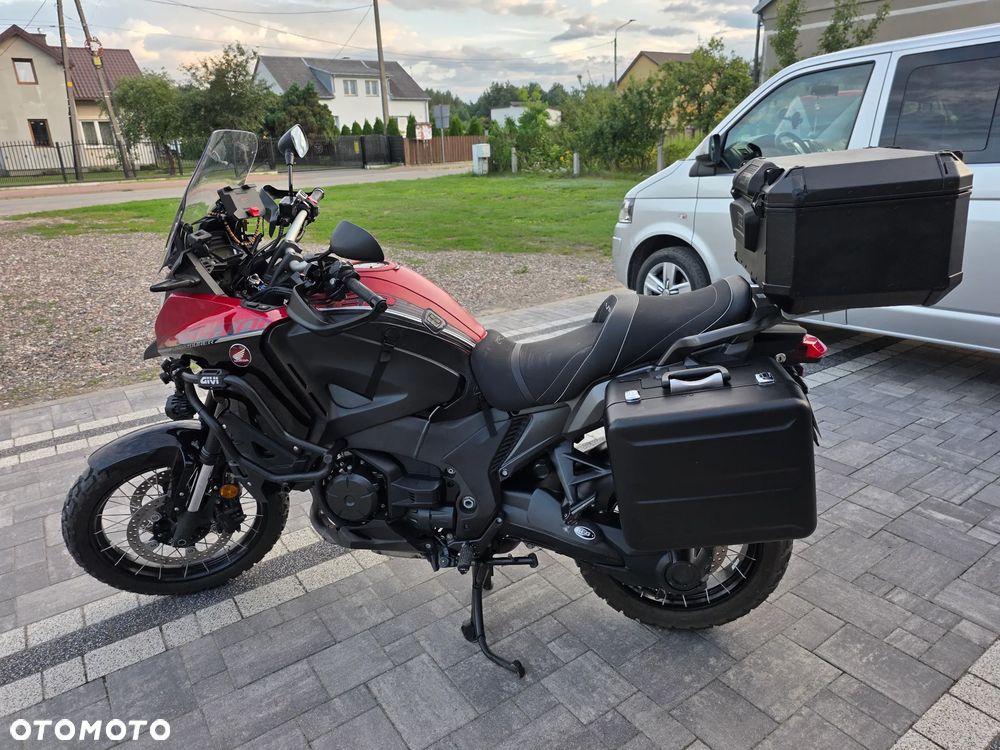 Honda VFR - 16