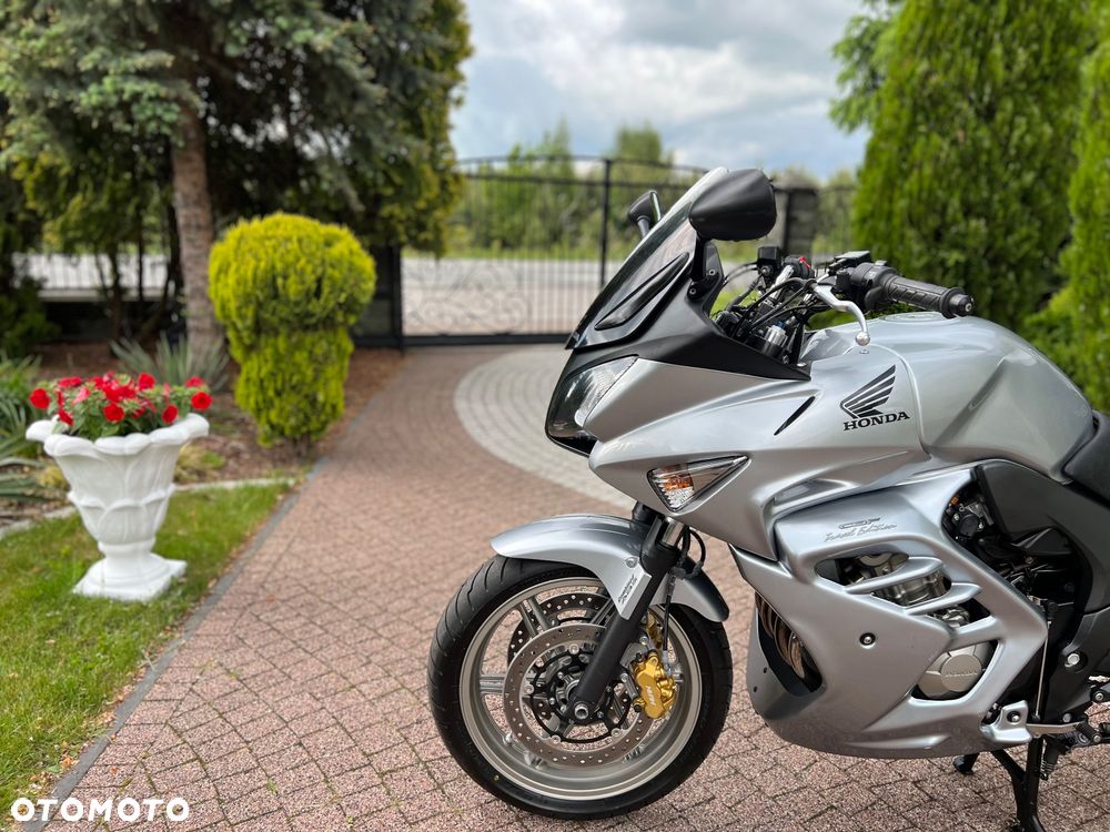 Honda CBF - 24