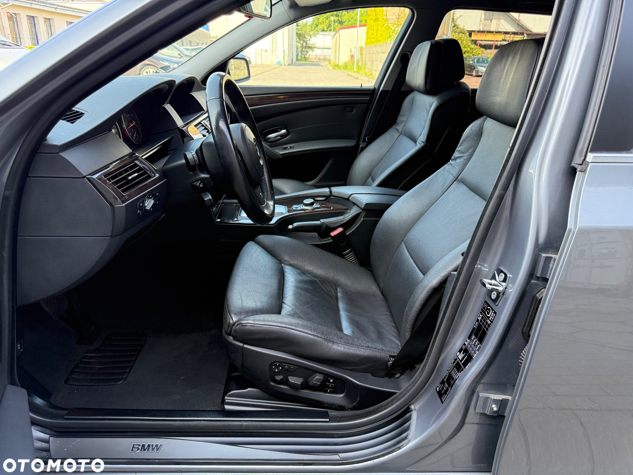 BMW Seria 5 530d xDrive Touring - 22