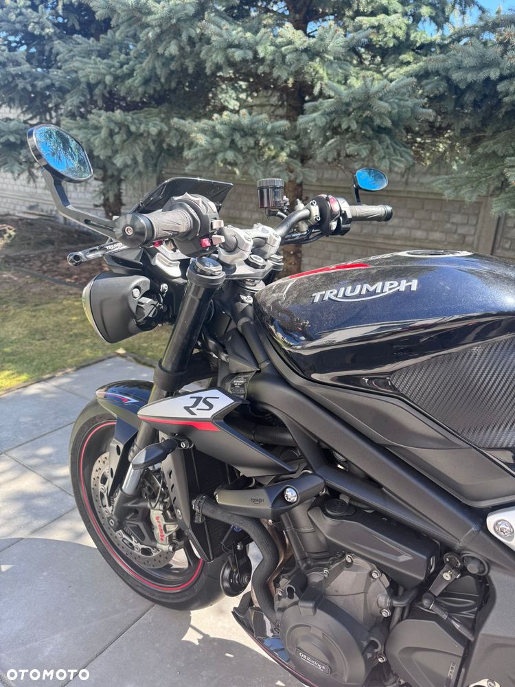 Triumph Street Triple - 8