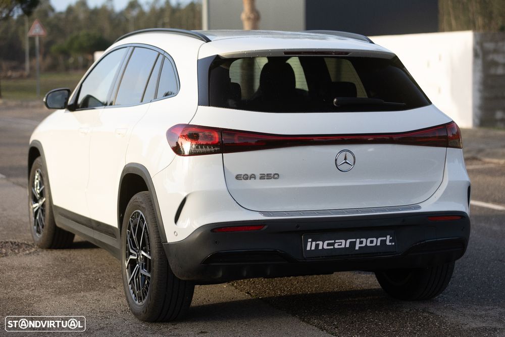 Mercedes-Benz EQA 250 AMG Line - 4