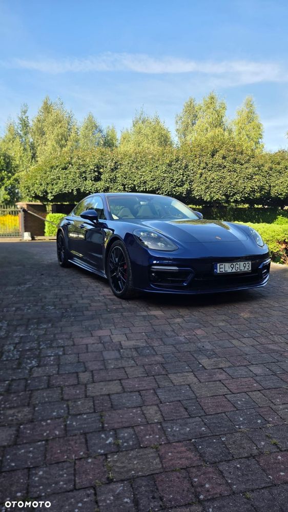 Porsche Panamera - 1