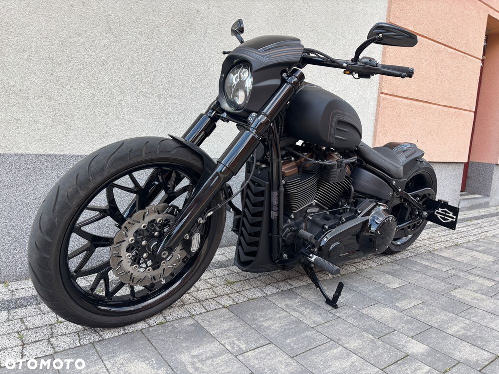 Harley-Davidson FXSB Breakout - 10