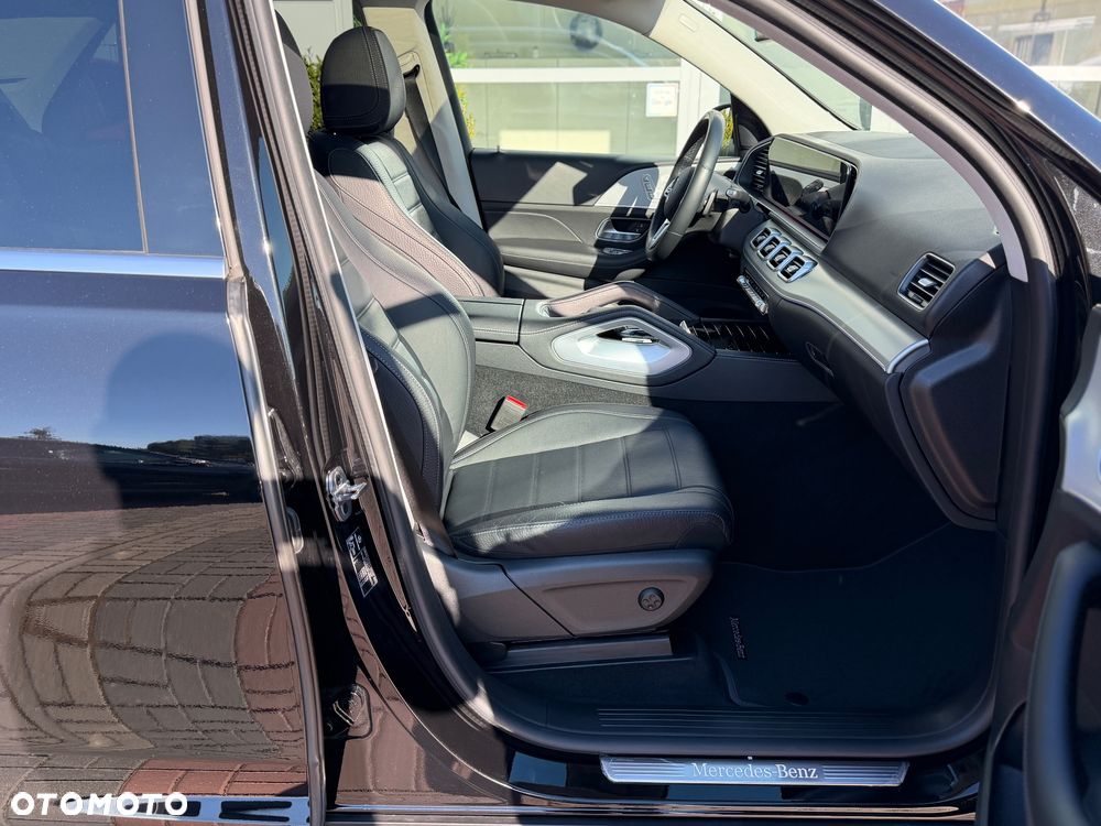 Mercedes-Benz GLE 300 d 4Matic 9G-TRONIC AMG Line - 10
