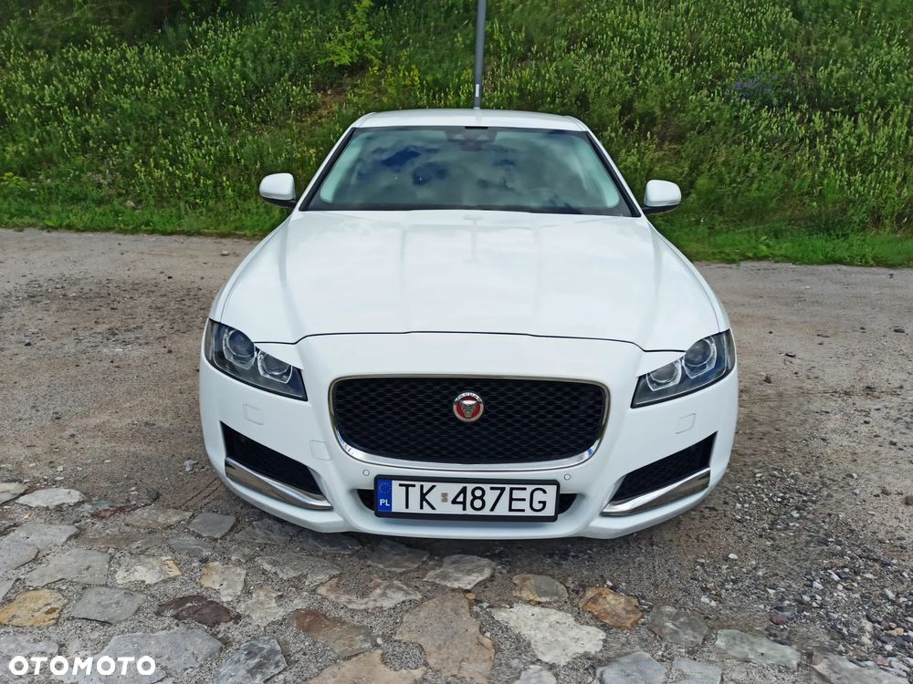 Jaguar XF 2.0 i4D Prestige - 3
