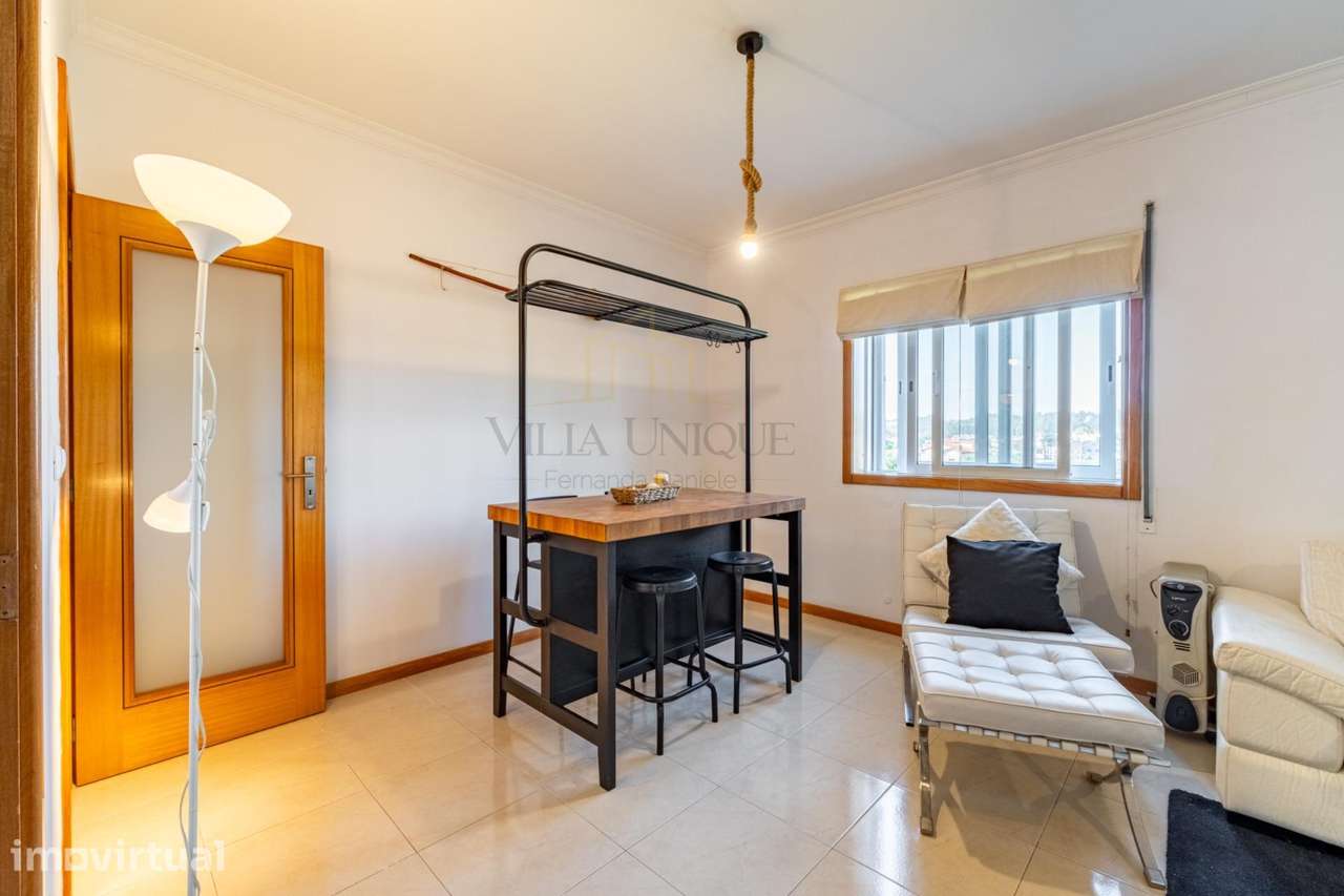 Apartamento T3 com Varanda e Garagem na cave para 2 carros em Fornos - Grande imagem: 4/30