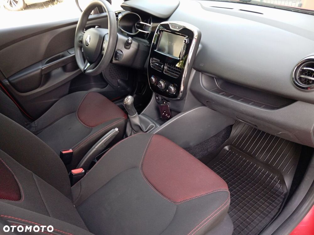 Renault Clio 1.2 16V Zen - 12