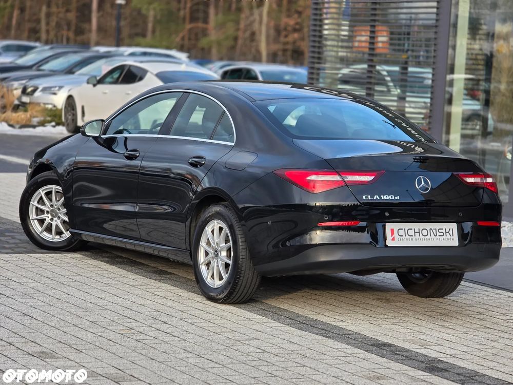 Mercedes-Benz CLA 180 d Progressive 8G-DCT - 10