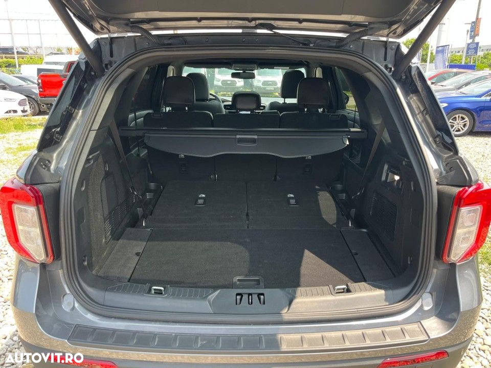Ford Explorer - 22