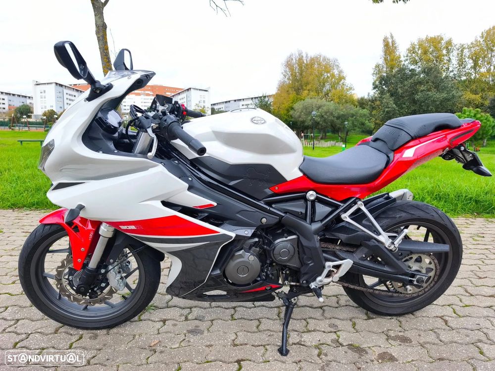 Benelli 302 R Abs - 11