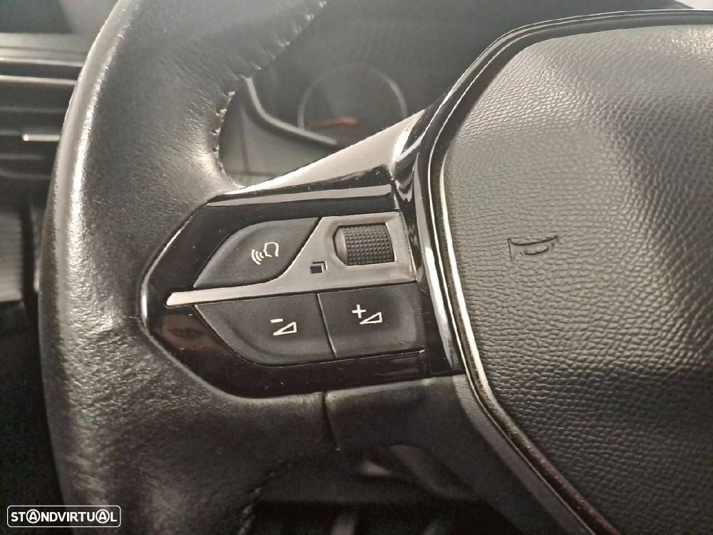 Peugeot 208 1.2 PureTech Active Pack - 16