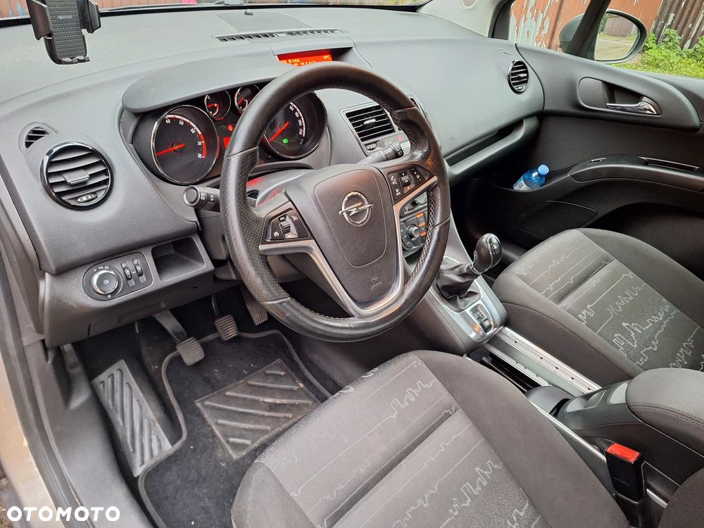 Opel Meriva - 8