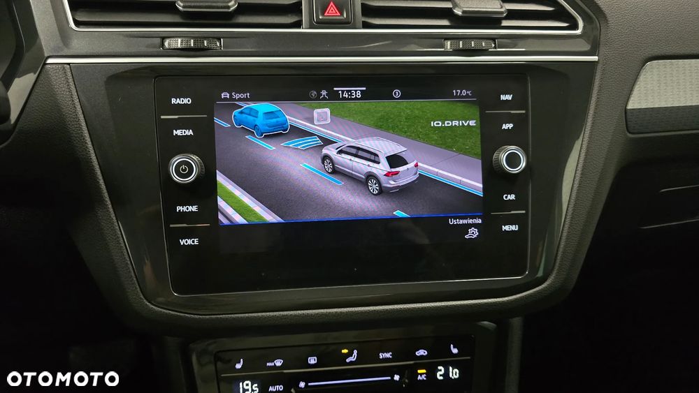 Volkswagen Tiguan 2.0 TSI 4Mot Elegance DSG - 23