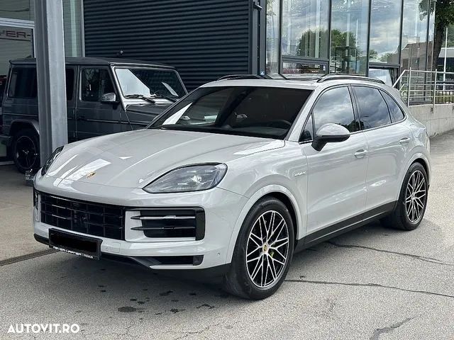Porsche Cayenne E-Hybrid - 1