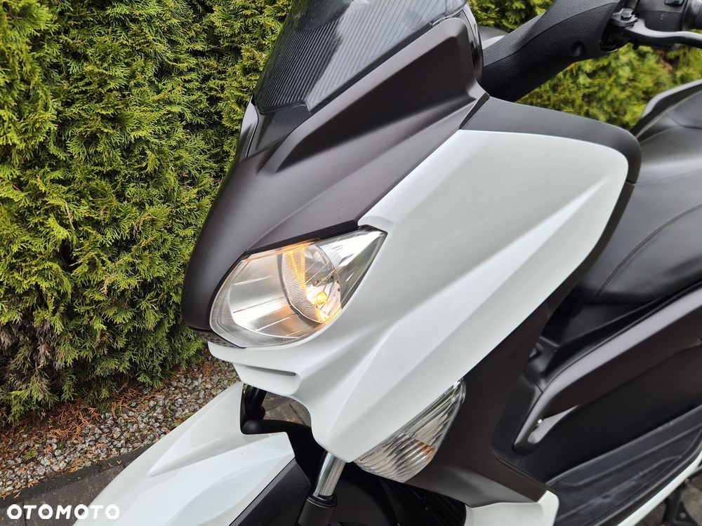 Yamaha X-max - 17