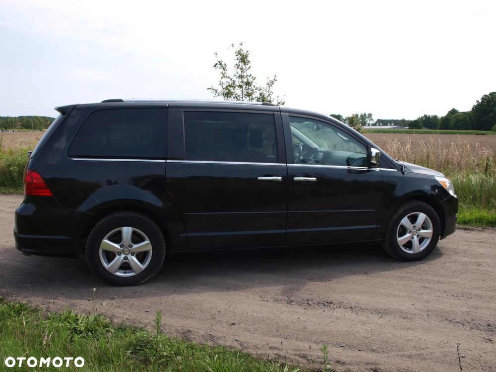 Volkswagen Routan - 16